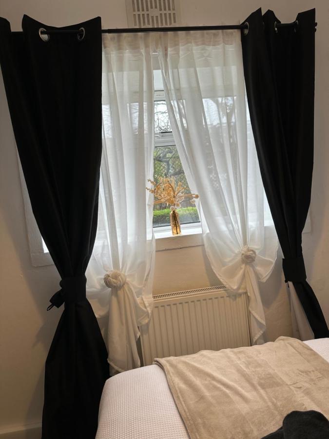 Lovely 2Bedroom 4Mins From Wimbledon Station Λονδίνο Εξωτερικό φωτογραφία