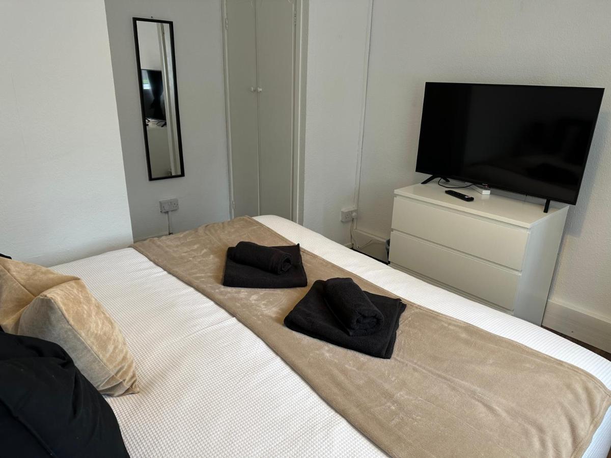 Lovely 2Bedroom 4Mins From Wimbledon Station Λονδίνο Εξωτερικό φωτογραφία