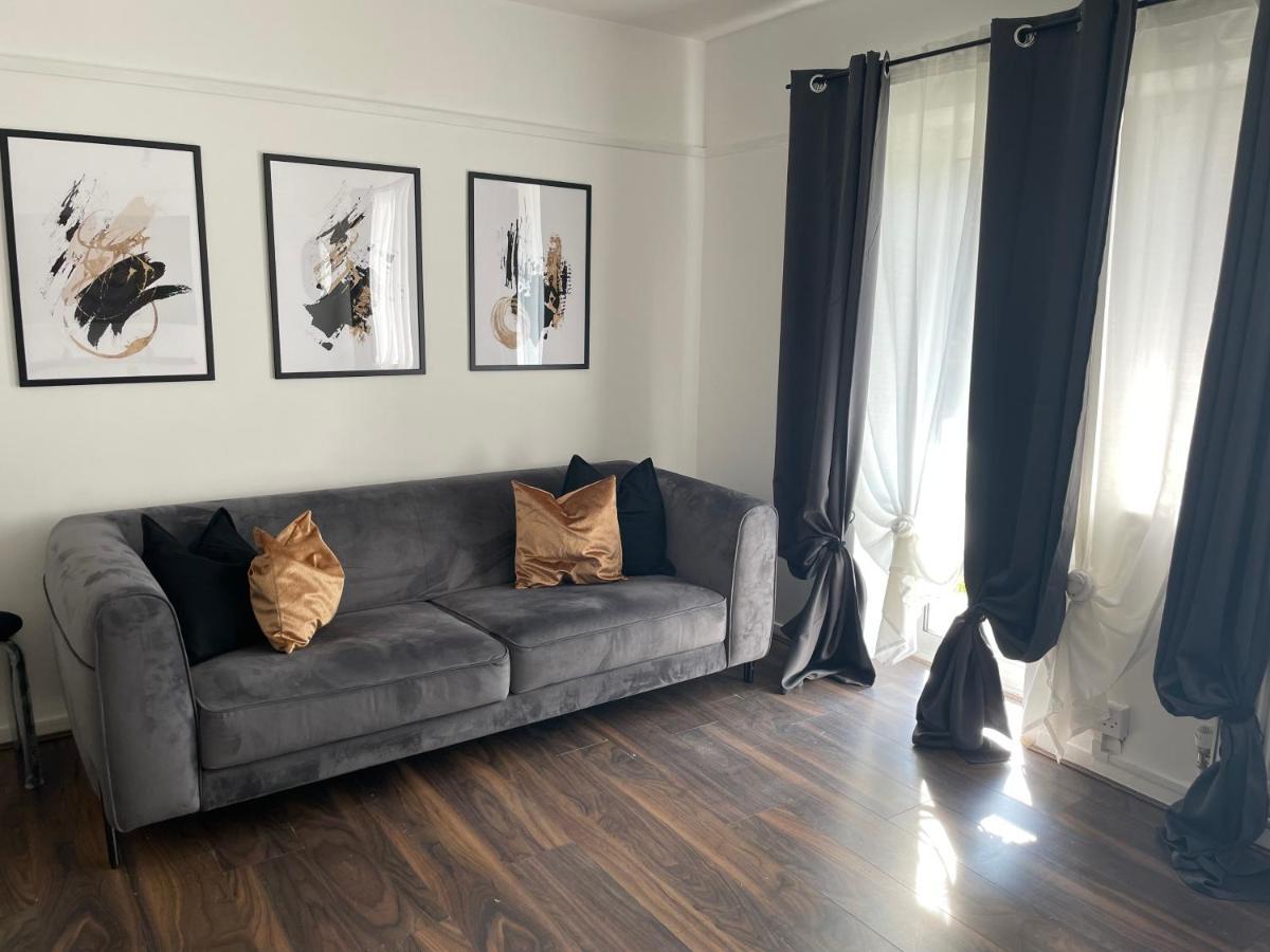 Lovely 2Bedroom 4Mins From Wimbledon Station Λονδίνο Εξωτερικό φωτογραφία