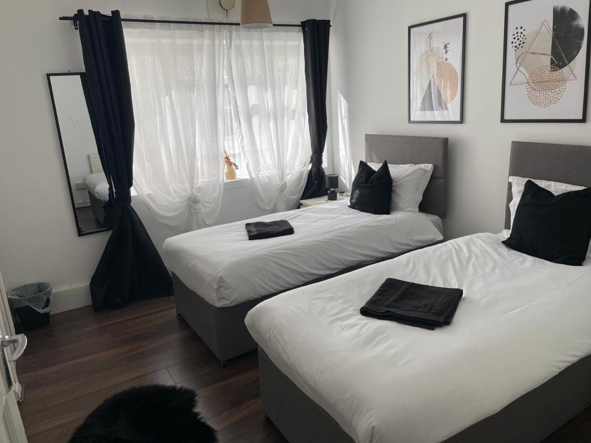 Lovely 2Bedroom 4Mins From Wimbledon Station Λονδίνο Εξωτερικό φωτογραφία